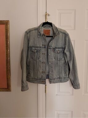Levi's Washed Denim Jacket in Faded Blue